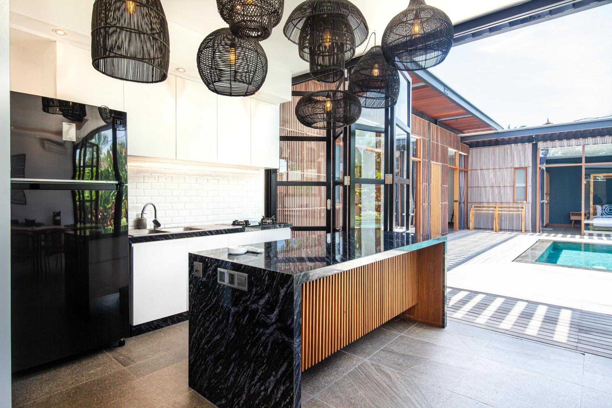Brand New 5 Bedroom Villa Enclosed Living Room Canggu Buitenkant foto
